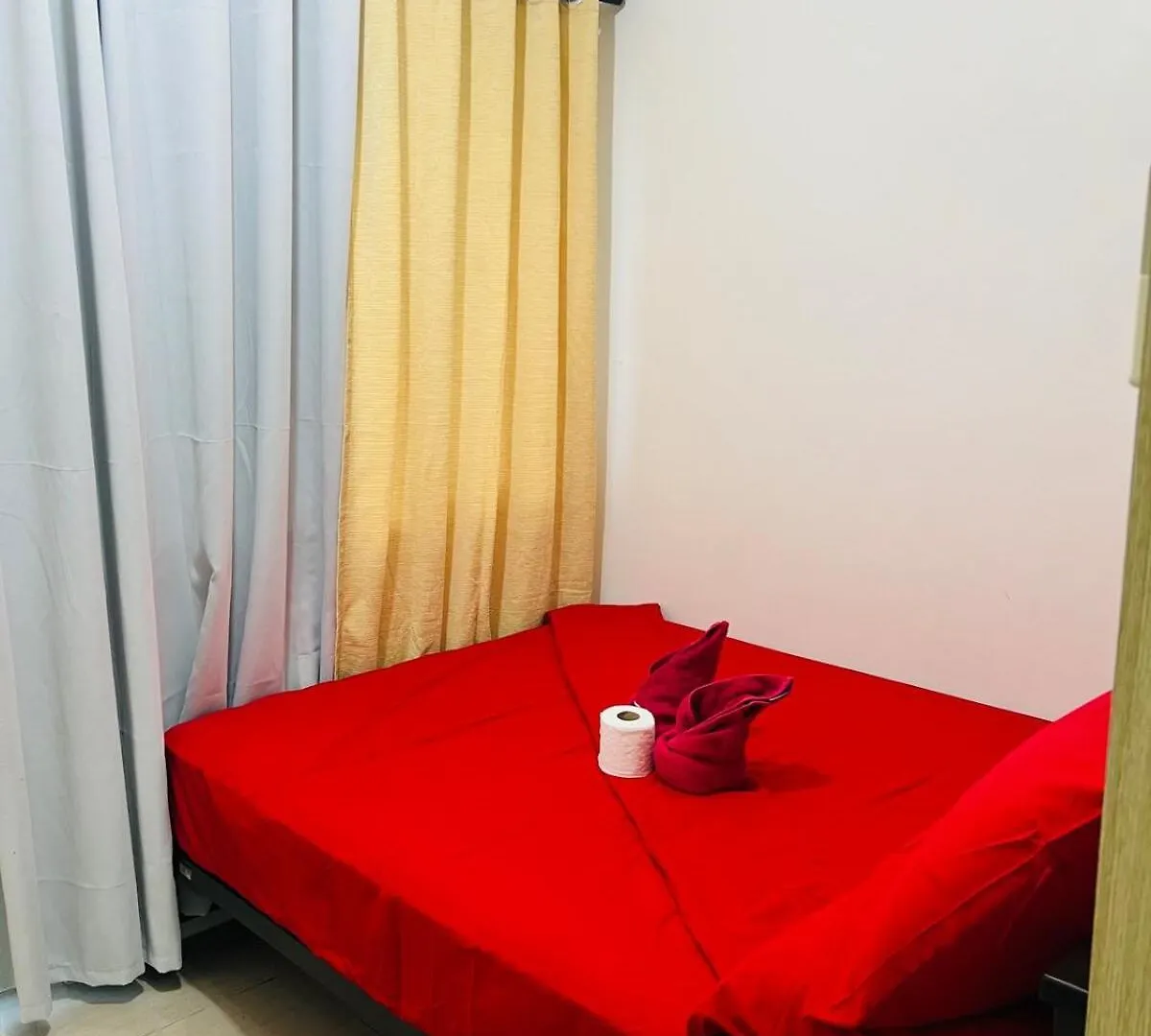 Apartment Rm# 839 B Shore 1 Μανίλα